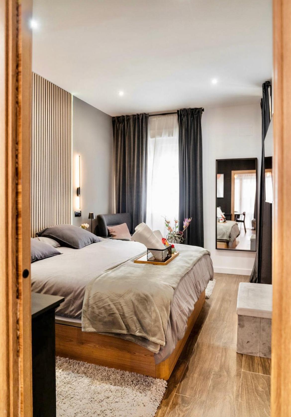 Luxury And Elegant Apartment マドリード エクステリア 写真