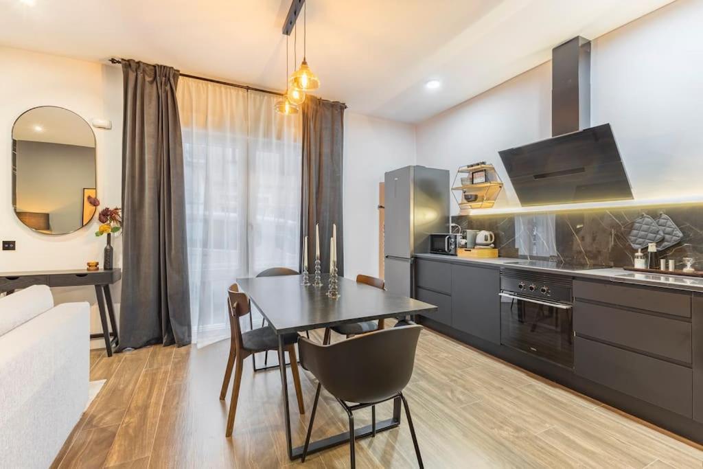Luxury And Elegant Apartment マドリード エクステリア 写真