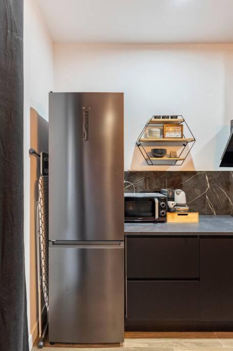 Luxury And Elegant Apartment マドリード エクステリア 写真